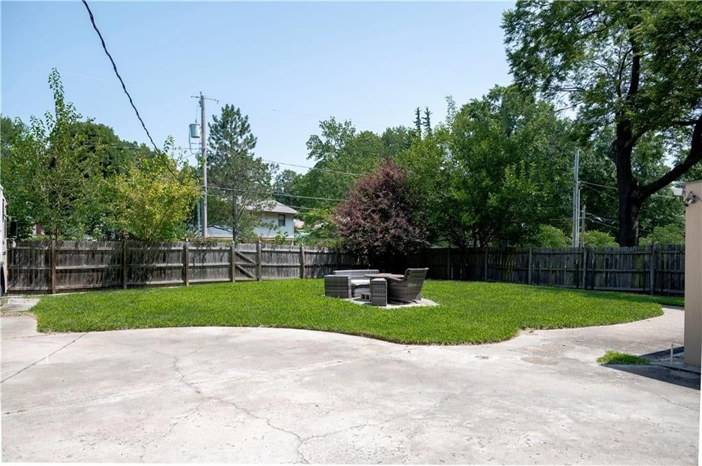 600 E Linwood Terrace — photo 35