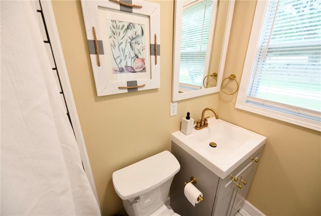 302 SE Corder Street — photo 16