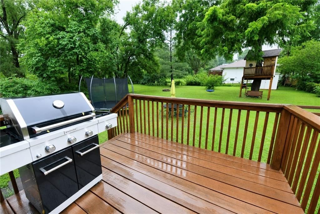 302 SE Corder Street — photo 19