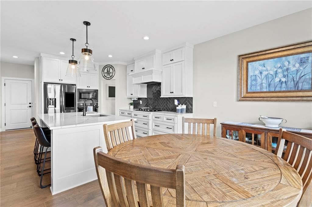 24736 W 112th Street — photo 9