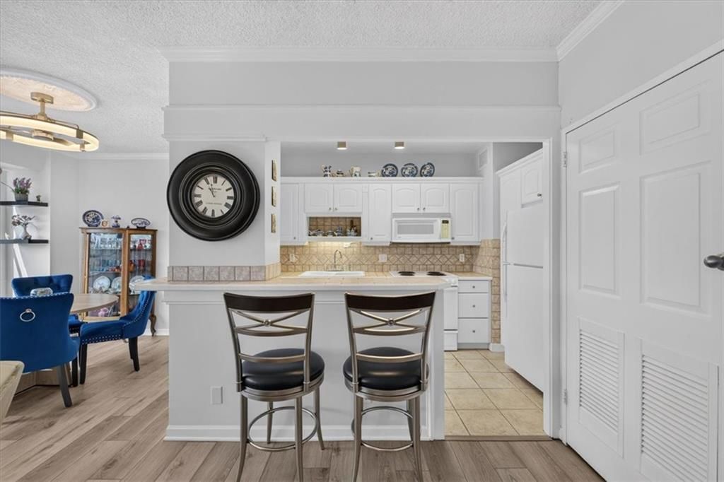 333 W Meyer Boulevard — photo 7