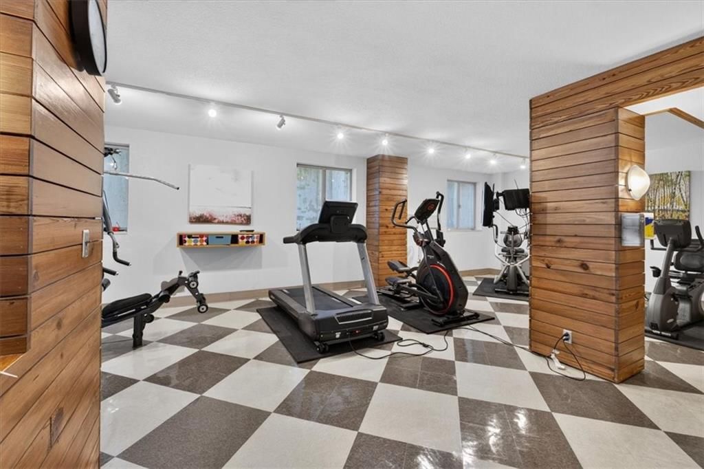 333 W Meyer Boulevard — photo 18