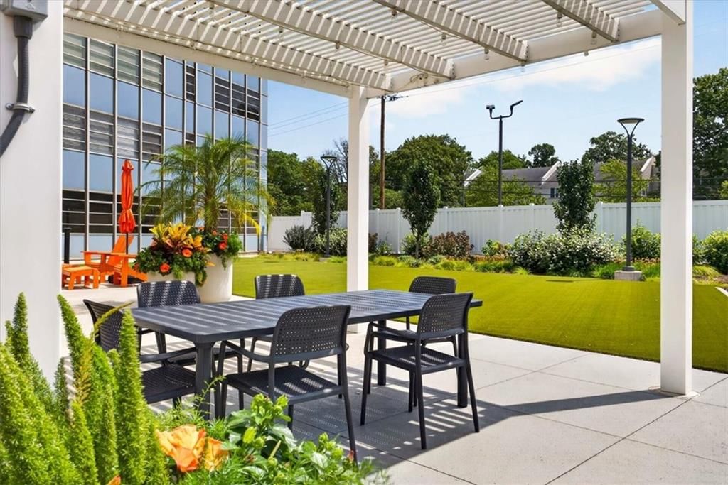 333 W Meyer Boulevard — photo 20