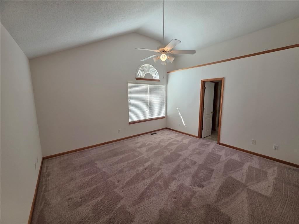 404 Blue Grass Drive — photo 9