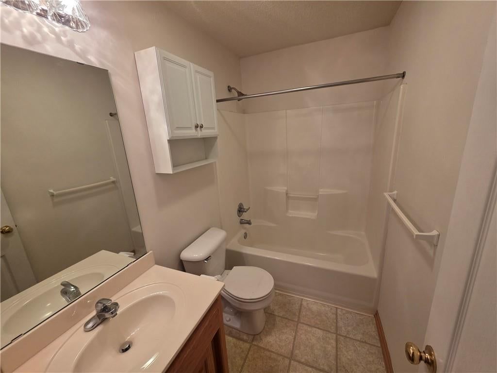 404 Blue Grass Drive — photo 16