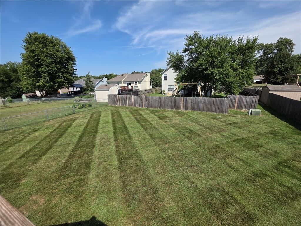 404 Blue Grass Drive — photo 22