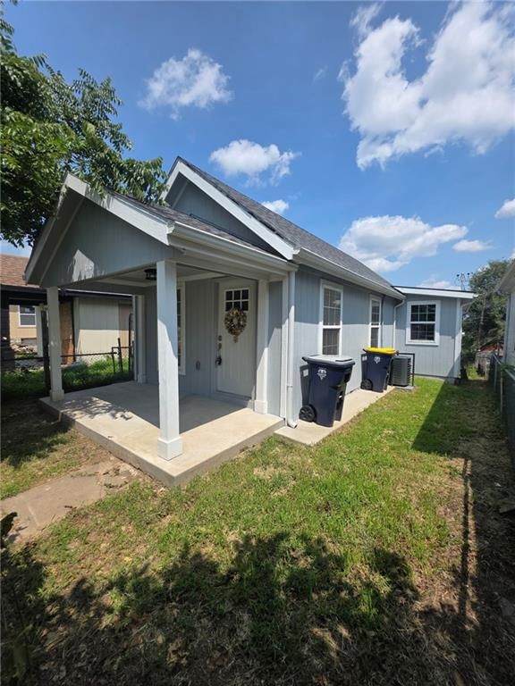 1519 Winchester Avenue — photo 2