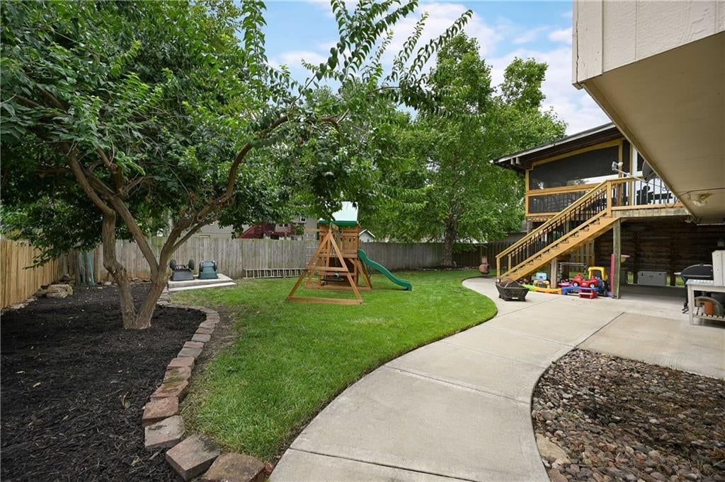 1603 Cove Drive — photo 3