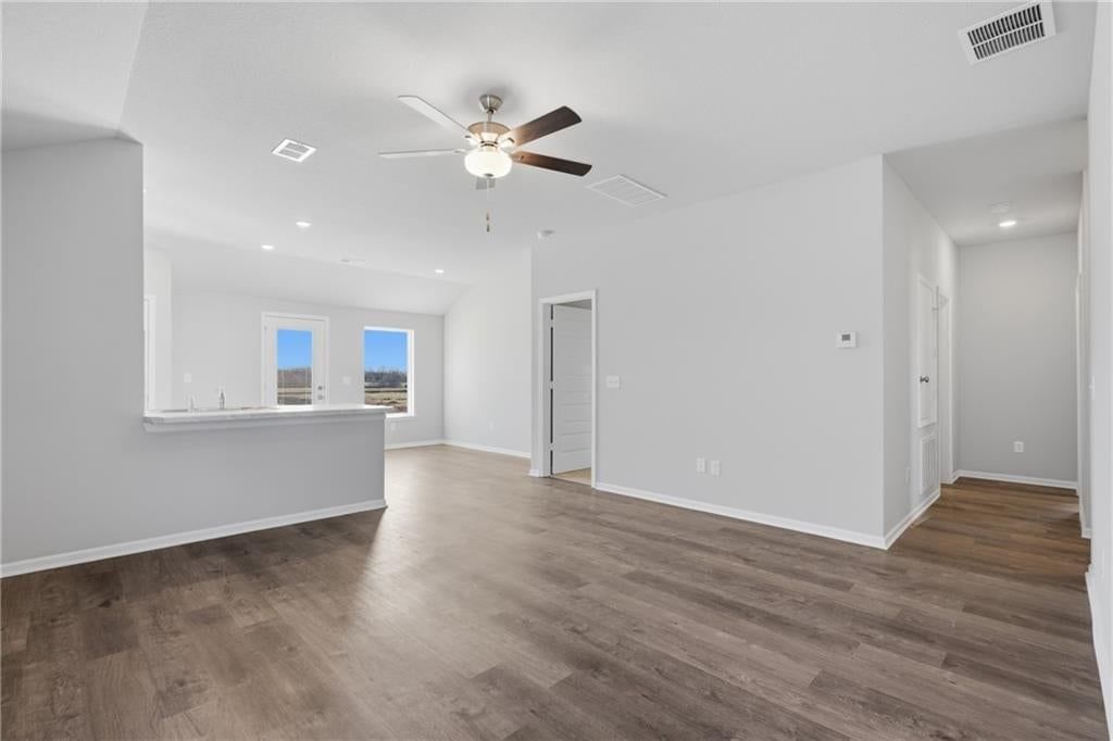 834 N Pear Street — photo 2