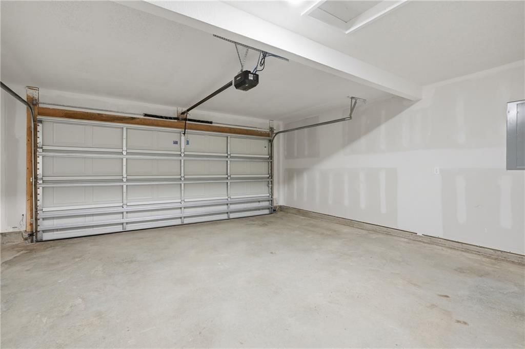 834 N Pear Street — photo 17