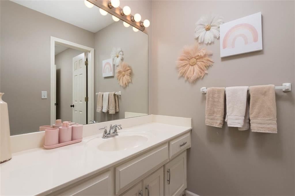 12124 Grand Avenue — photo 31