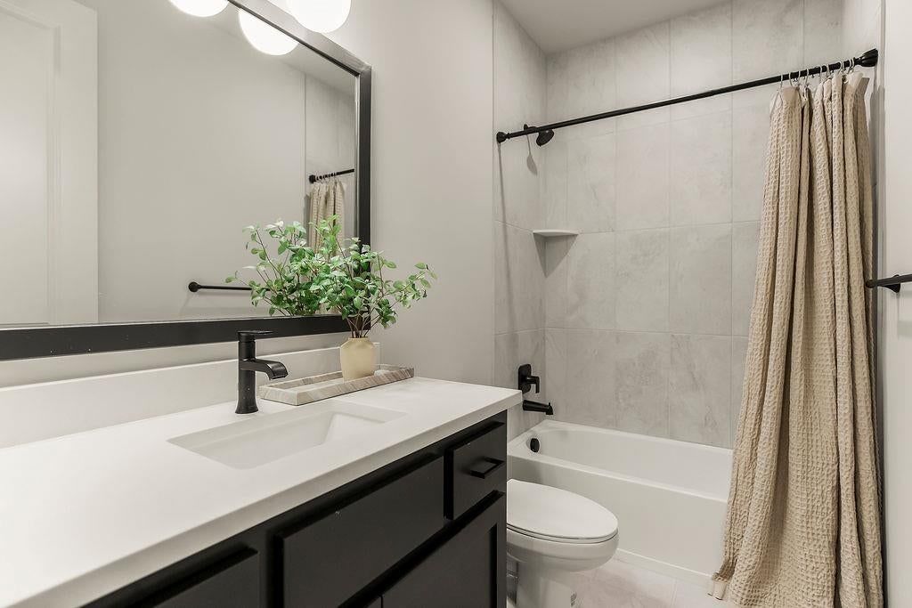 7709 N Merrimac Avenue — photo 10