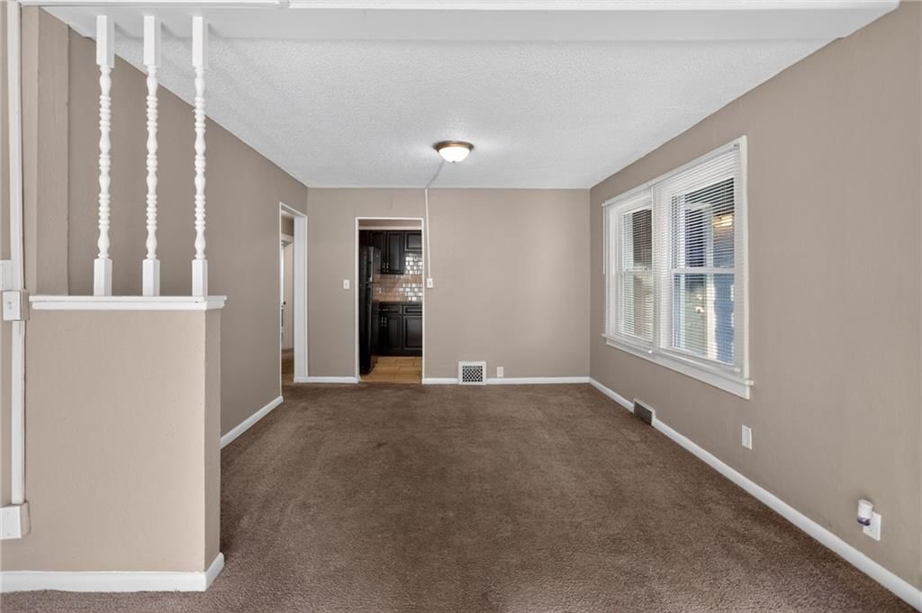 311 Van Brunt Boulevard — photo 10