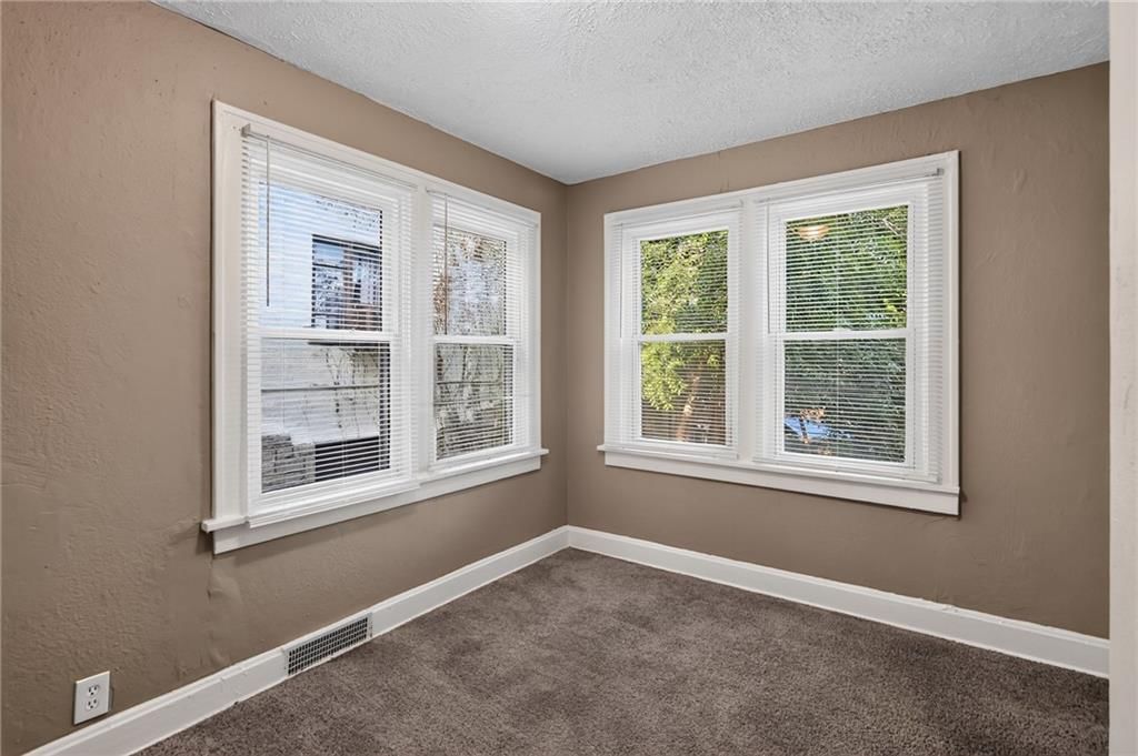 311 Van Brunt Boulevard — photo 16