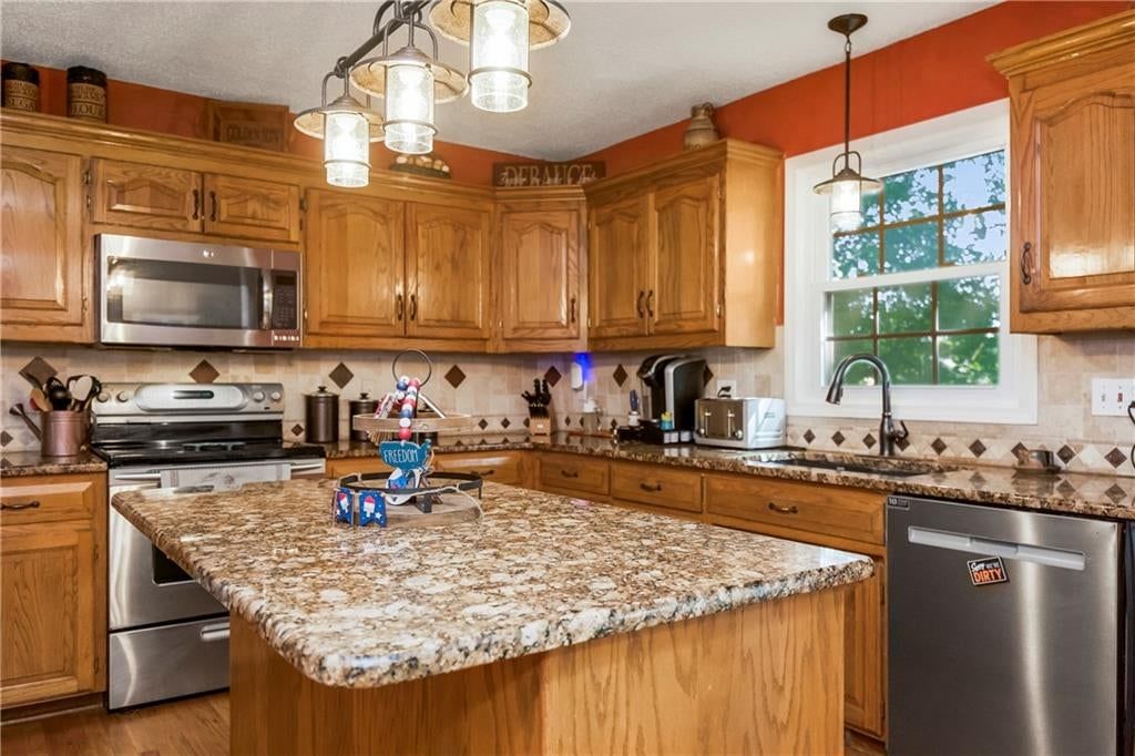 722 Bittersweet Road — photo 8