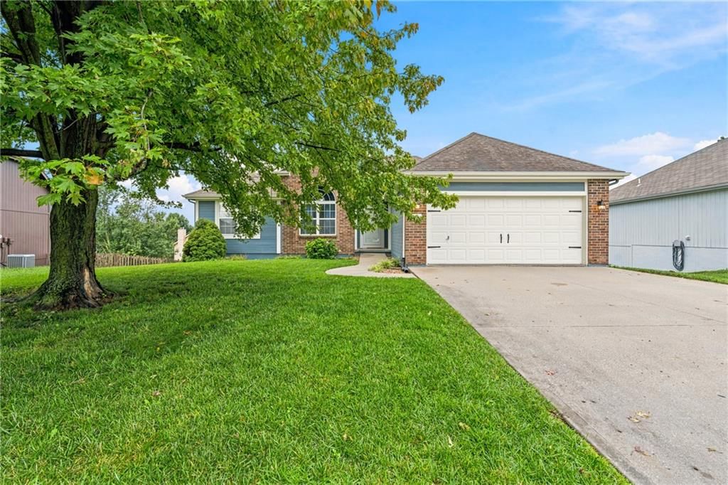 9101 NE 110th Street, Kansas City, MO: listing photo 2