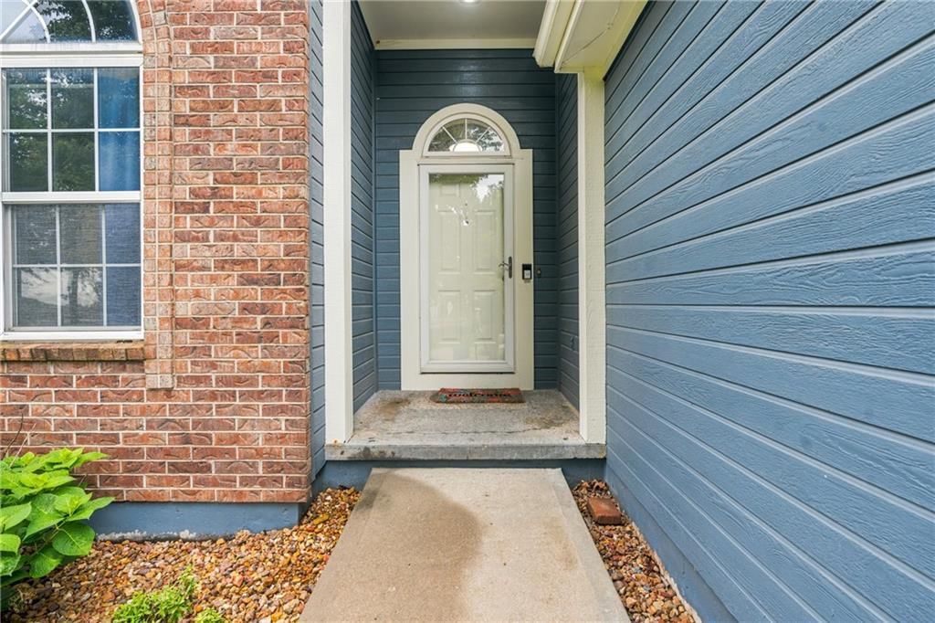 Photo 5 of 51 - 9101 NE 110th Street, Kansas City, MO 64157