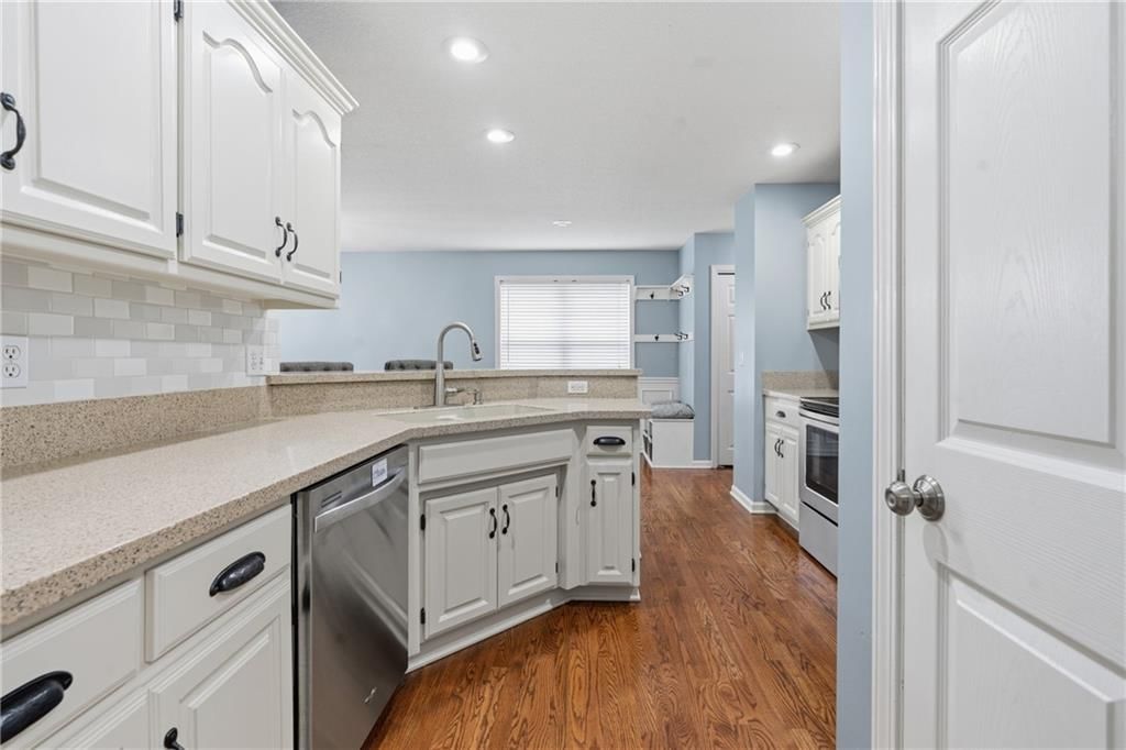 Photo 9 of 51 - 9101 NE 110th Street, Kansas City, MO 64157