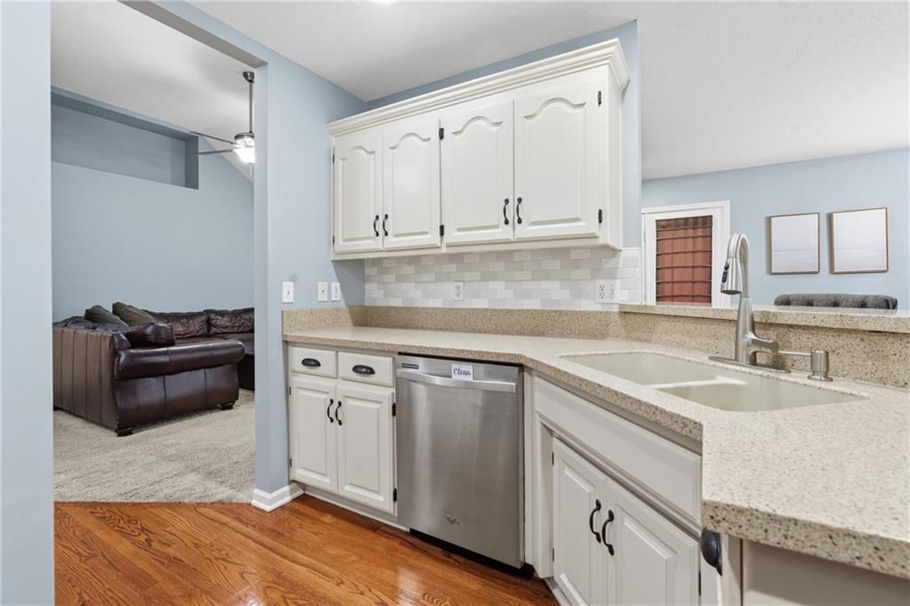 Photo 11 of 51 - 9101 NE 110th Street, Kansas City, MO 64157
