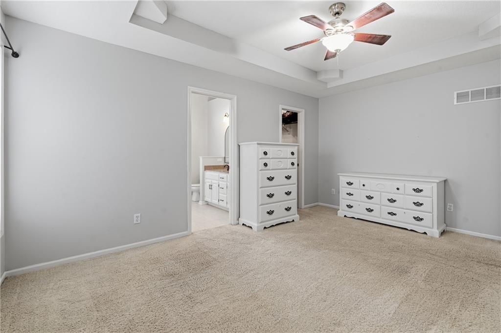Photo 18 of 51 - 9101 NE 110th Street, Kansas City, MO 64157