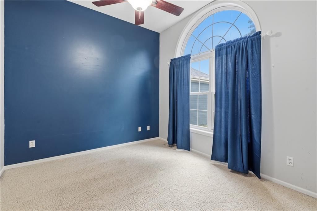 Photo 24 of 51 - 9101 NE 110th Street, Kansas City, MO 64157