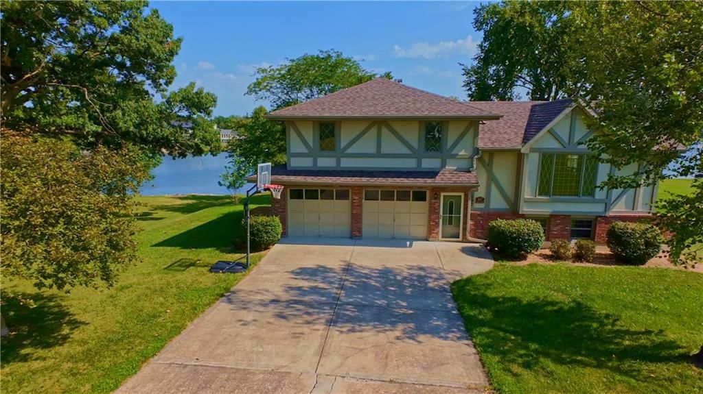 107 Lighthouse Point — photo 1