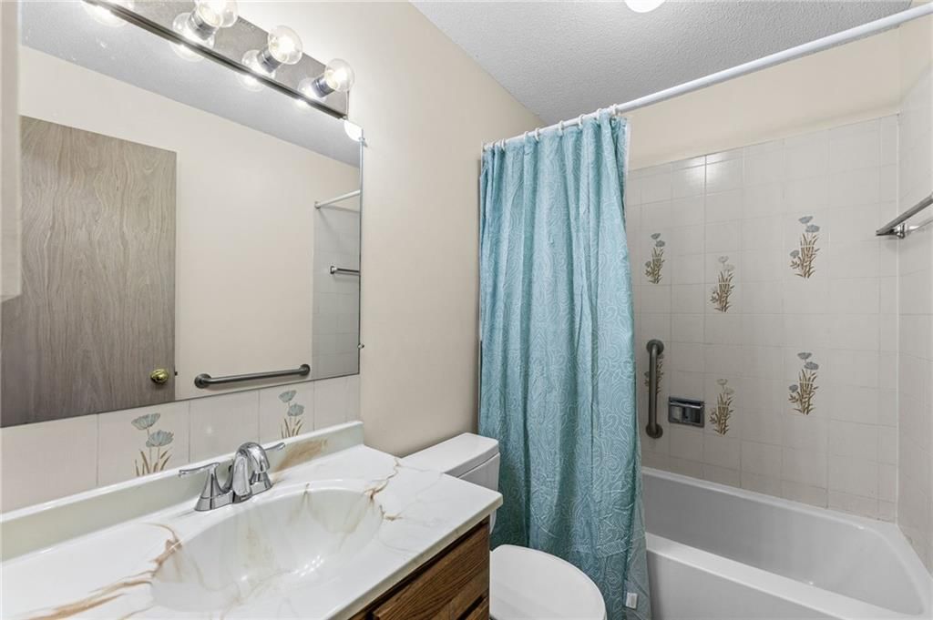 8143 Holmes Road — photo 12