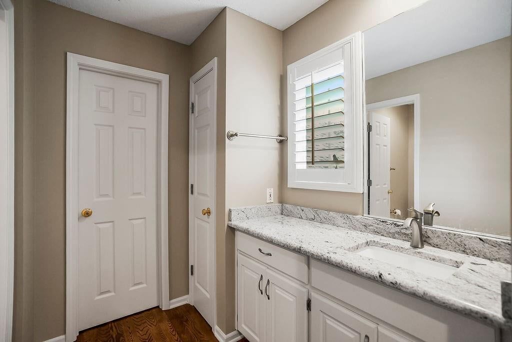 13012 Rosehill Street — photo 22