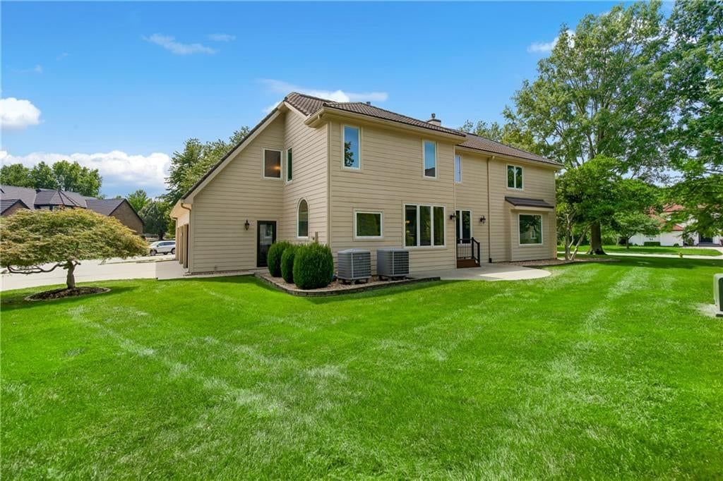 1824 Summit Valley Drive — photo 38