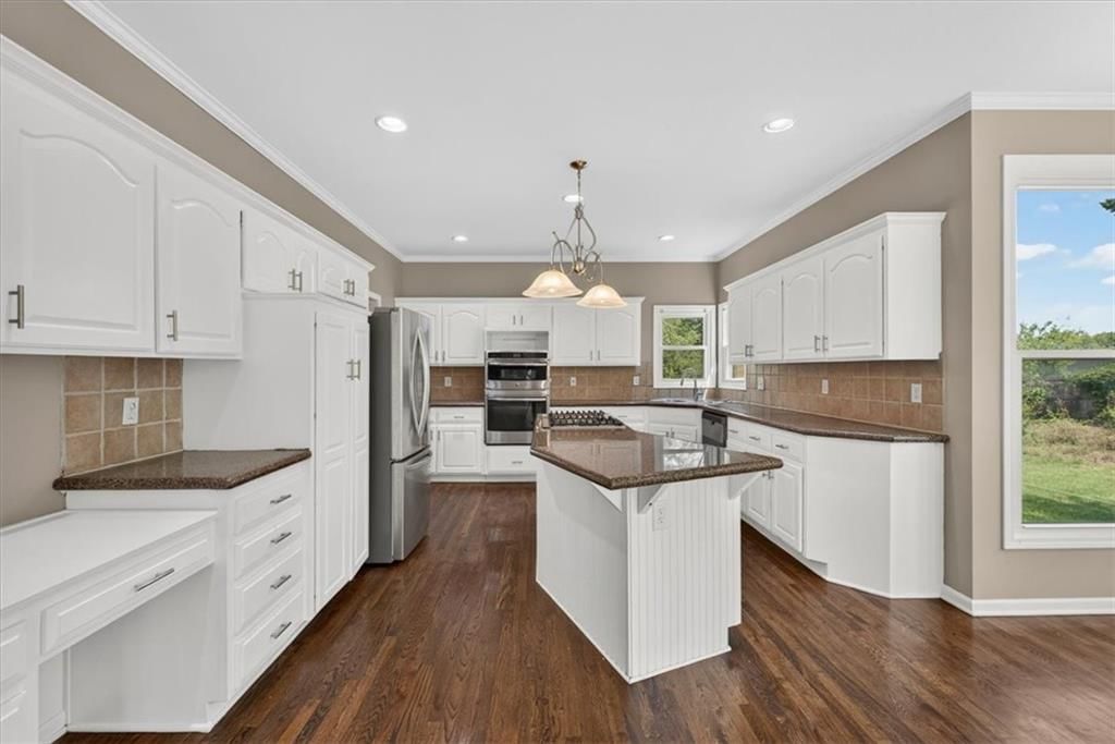 7903 W 129th Terrace — photo 9