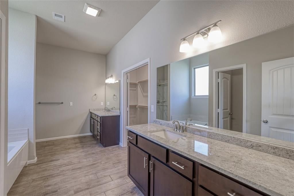 18505 W 195 Street — photo 5