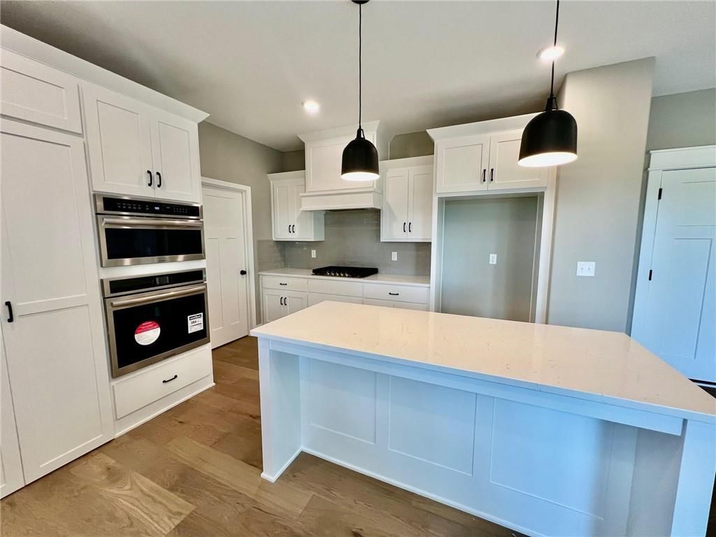520 Skyview Lane — photo 2