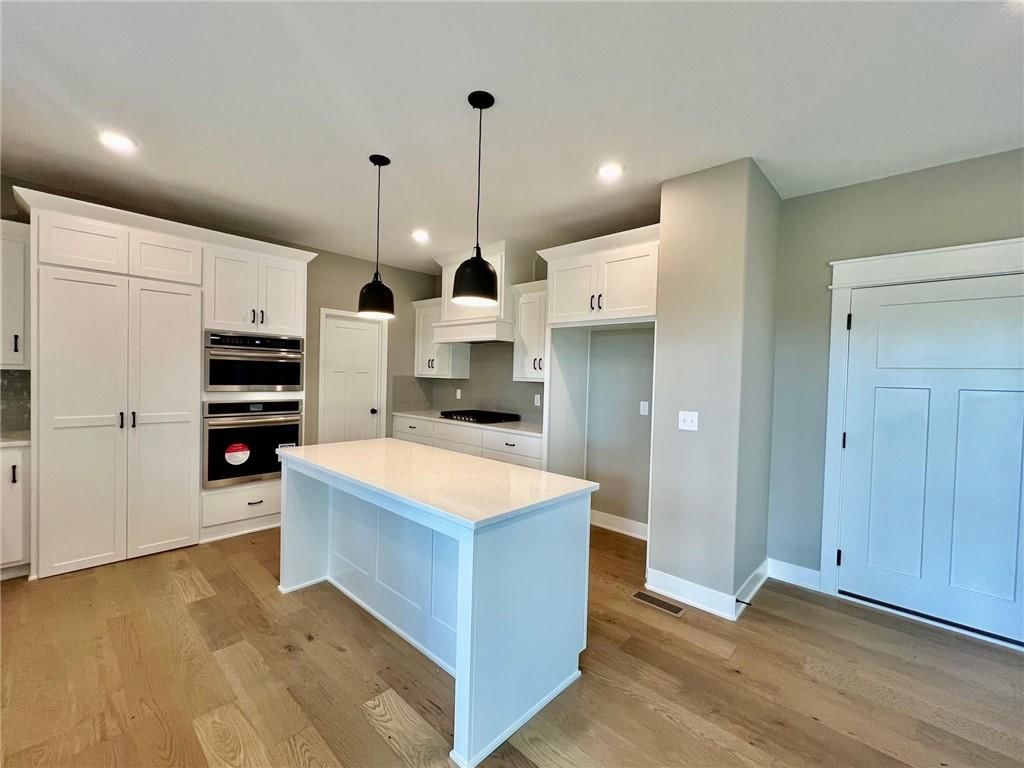 520 Skyview Lane — photo 3
