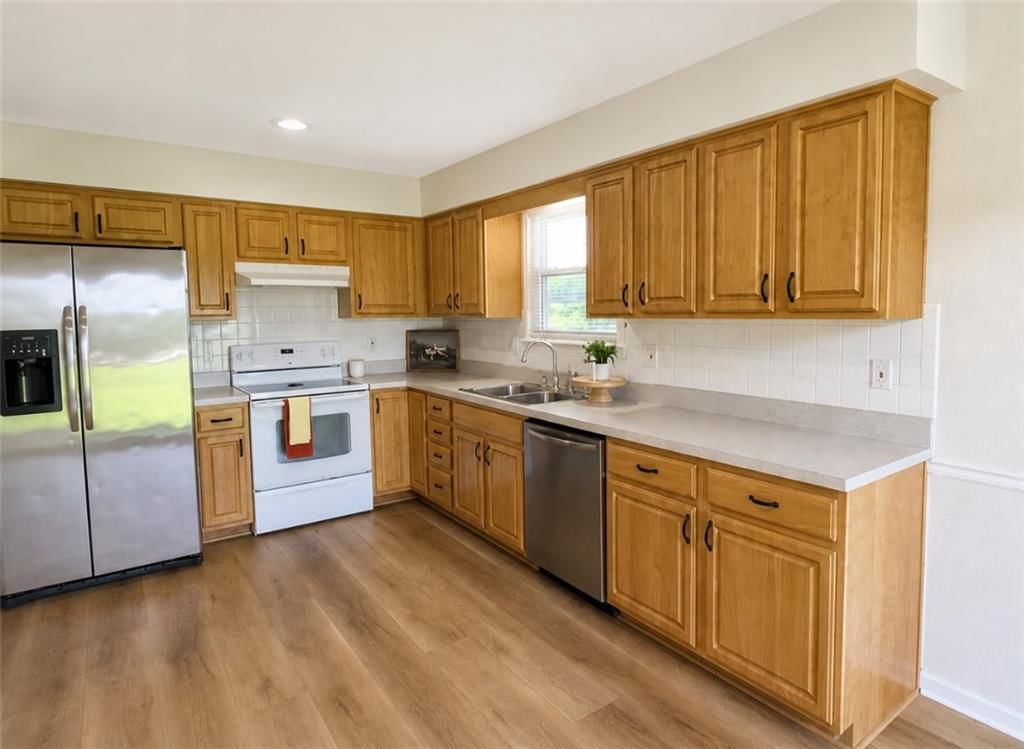 20701 Walker Road — photo 3