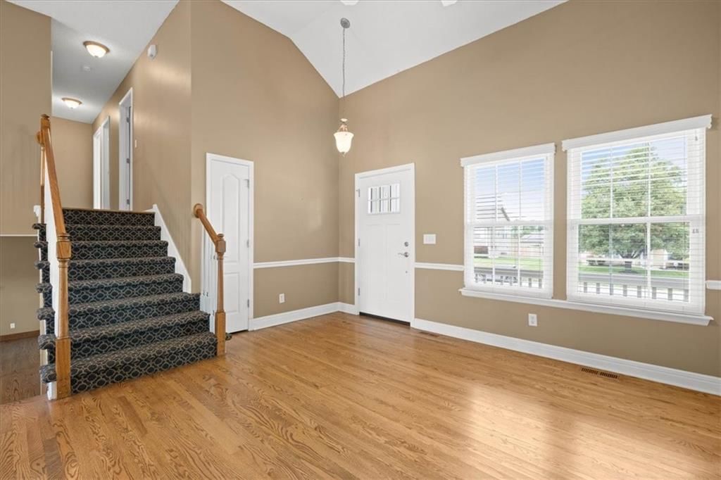 1637 SE Dalton Drive — photo 3