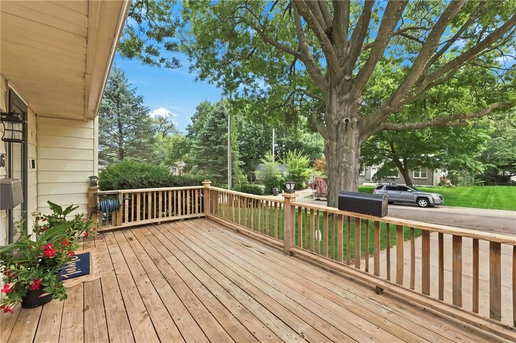 2806 N Spring Street — photo 6