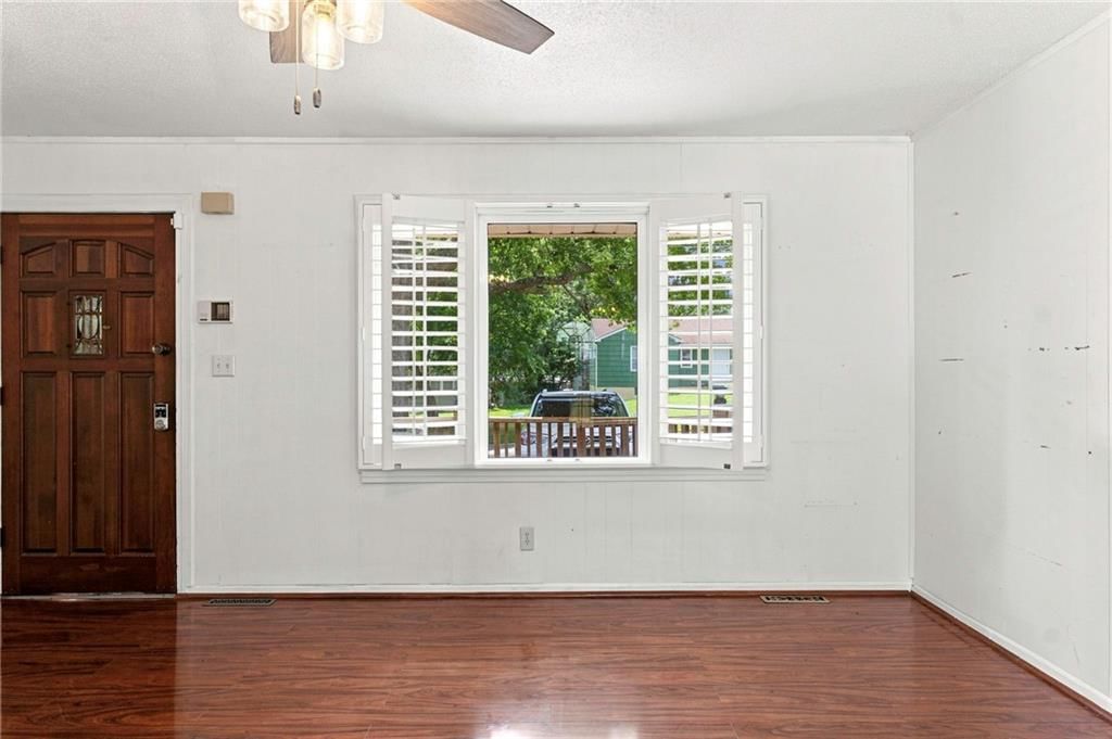 2806 N Spring Street — photo 9