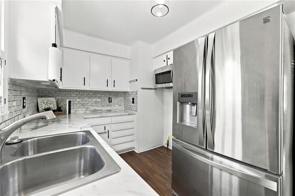 2806 N Spring Street — photo 13