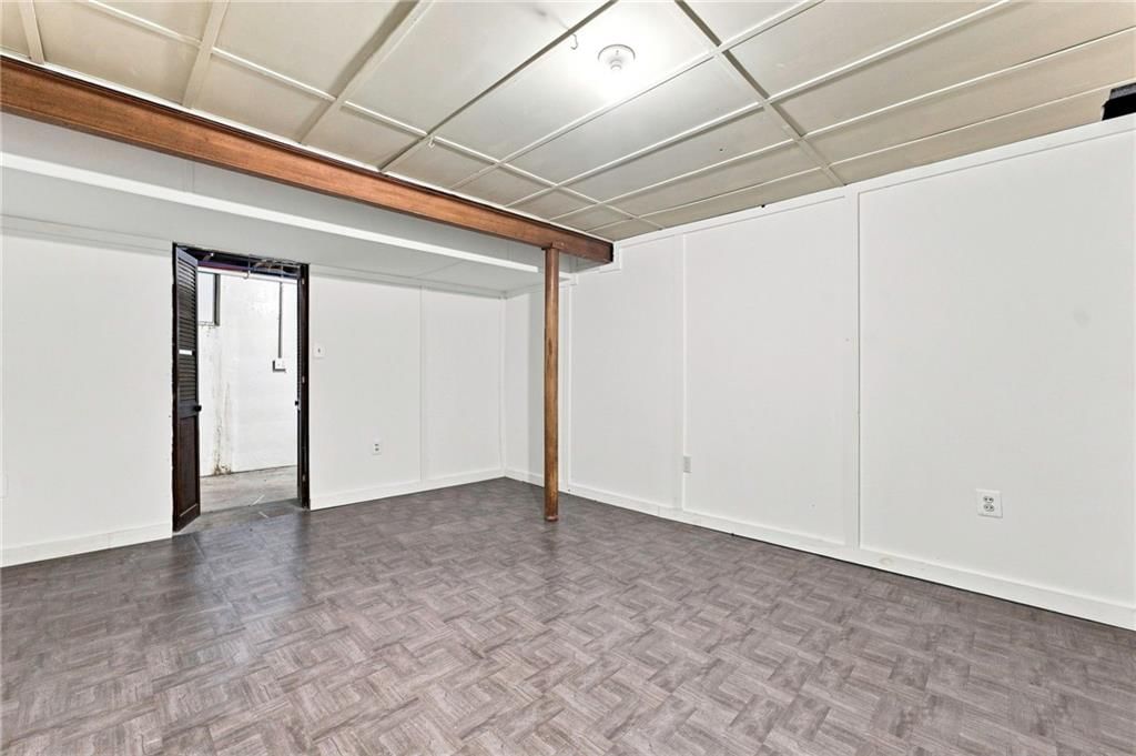 2806 N Spring Street — photo 22