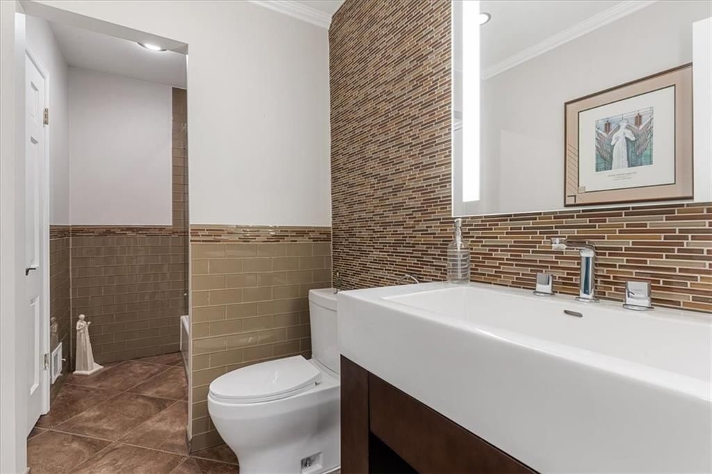 1280 W 59th Street — photo 37