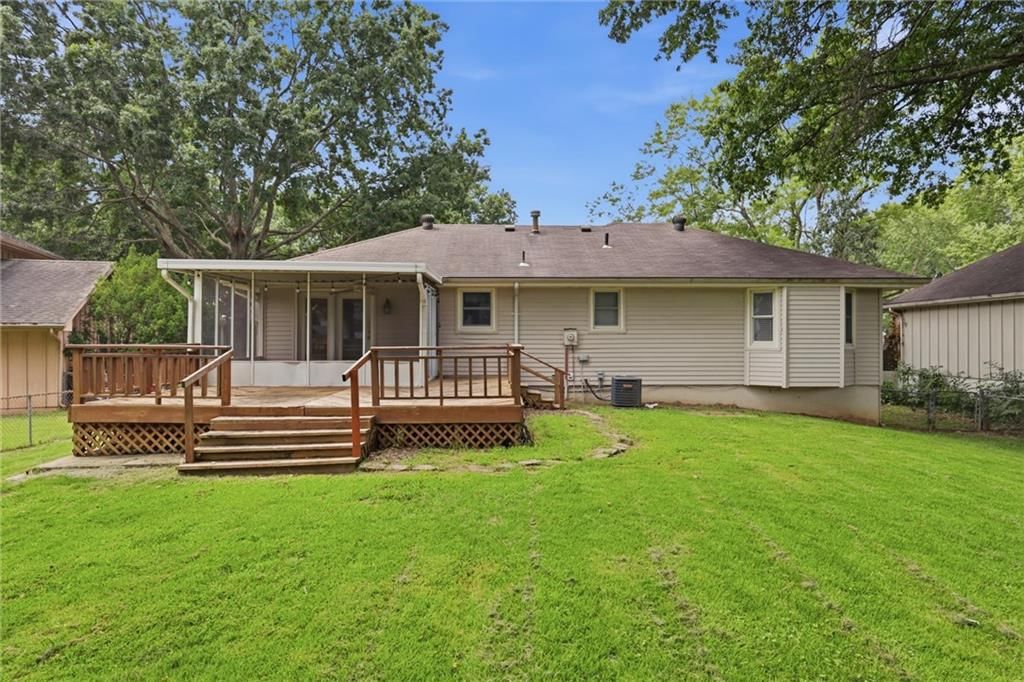 1104 SE Alice Street — photo 39