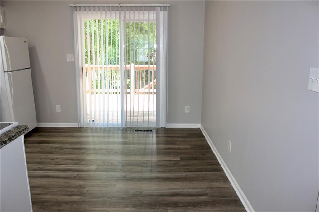 418 N Prairie Street — photo 4