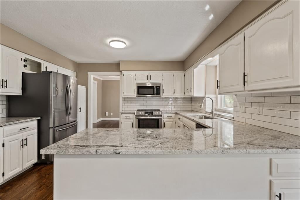 15125 W 84th Street — photo 18