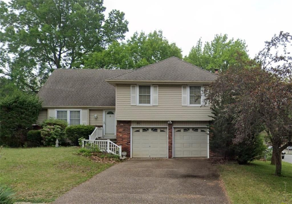 801 E Layton Drive — photo 1