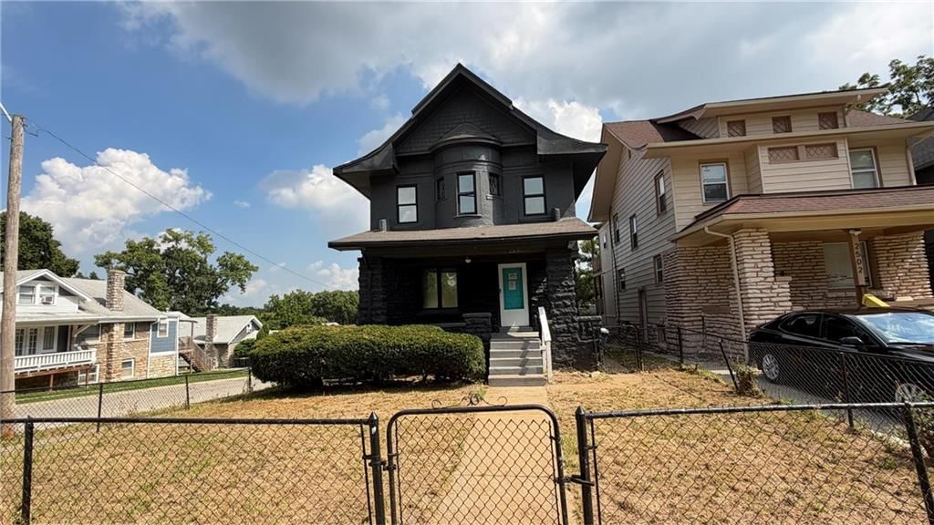2500 E 42 Street — photo 1
