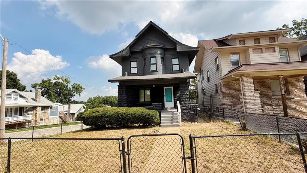 2500 E 42 Street — photo 15