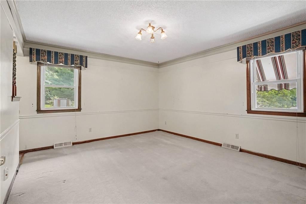 2100 Crescent Drive — photo 12