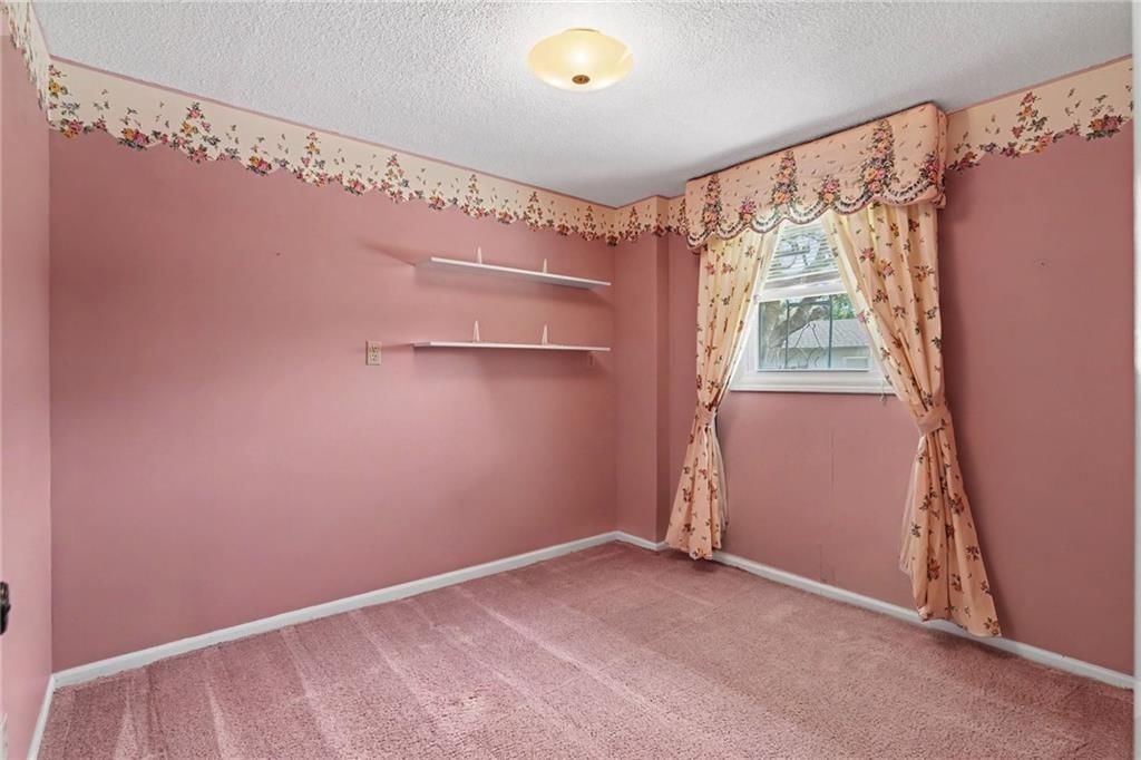 2100 Crescent Drive — photo 16