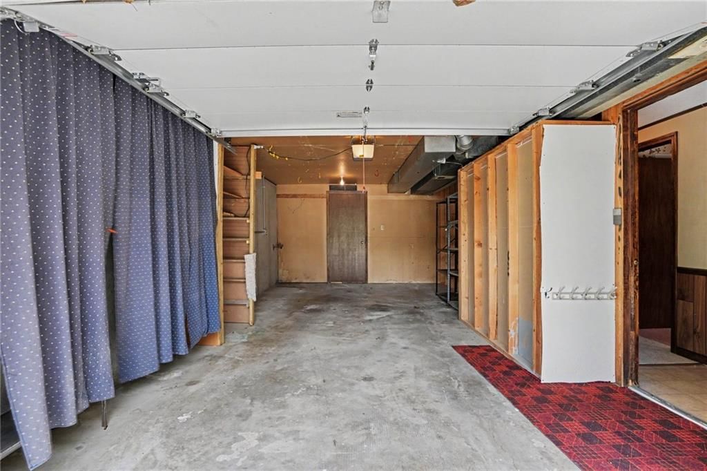 2100 Crescent Drive — photo 17