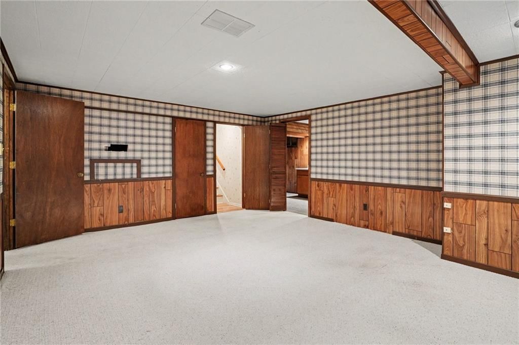 2100 Crescent Drive — photo 20